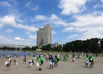 清掃活動中の様子①